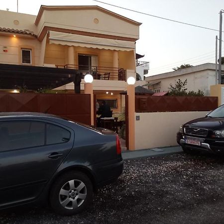 Villa Avatos - Near To The Port Of Rafina And The Airport Of Athens Agios Spyridon  Eksteriør bilde